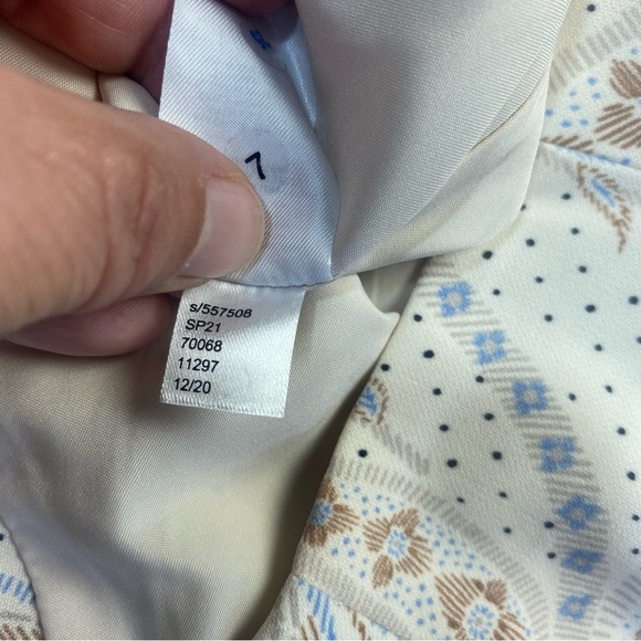 Ann Taylor Cream and Gray Knee-Length Pencil Skirt with Paisley Print Size 4 - Picture 9 of 12